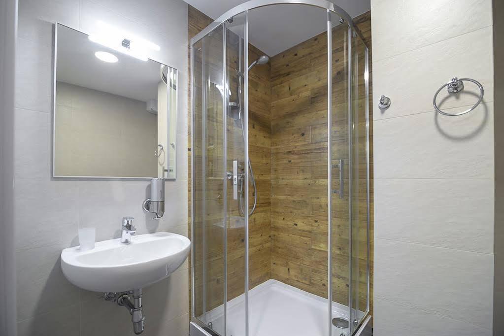 Favor Sport Hotel Kiev Exterior foto