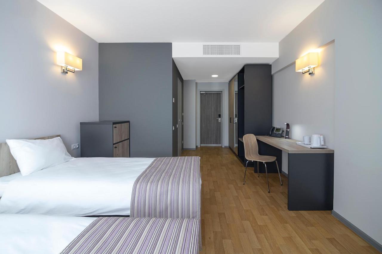 Favor Sport Hotel Kiev Exterior foto