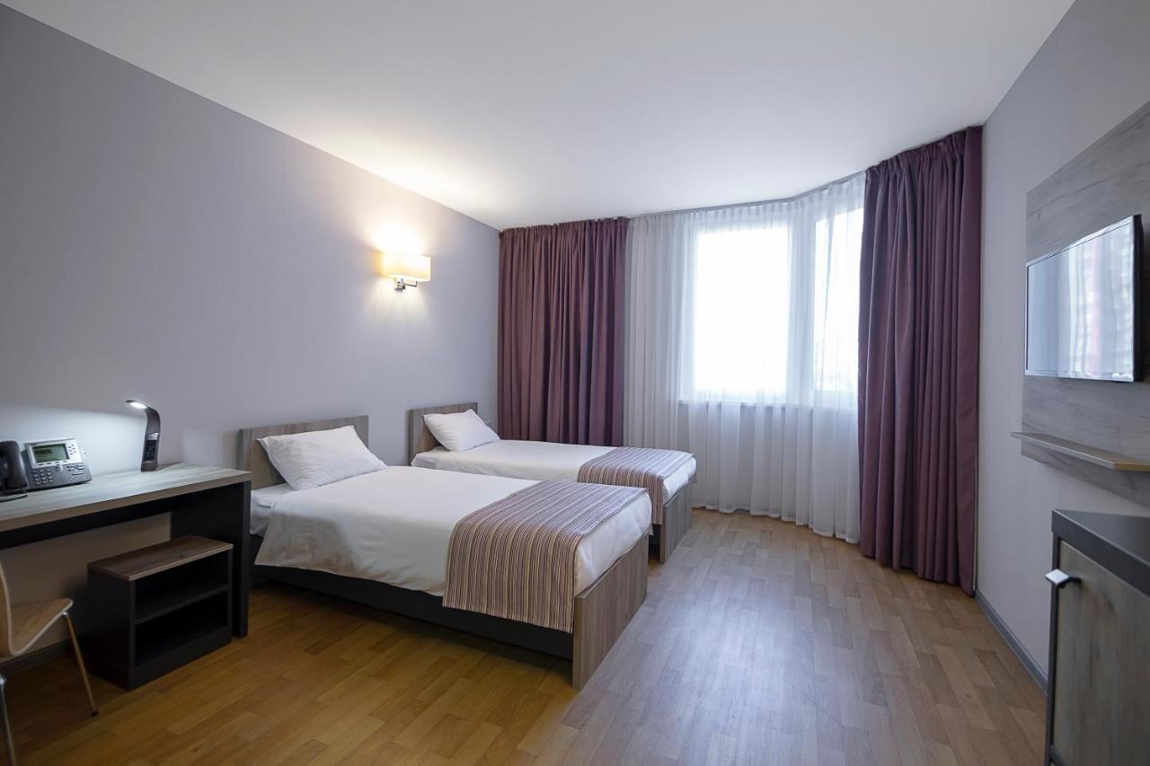 Favor Sport Hotel Kiev Exterior foto